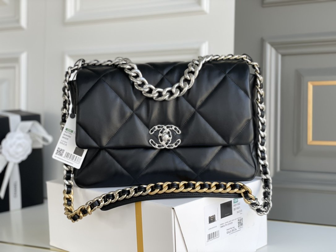 Chanel 19 Bags